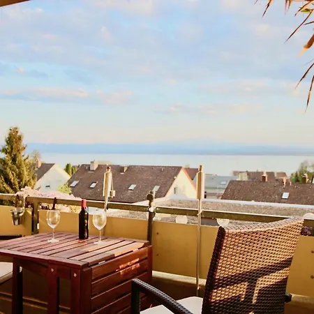 Seeblick Immenstaad 아파트 *